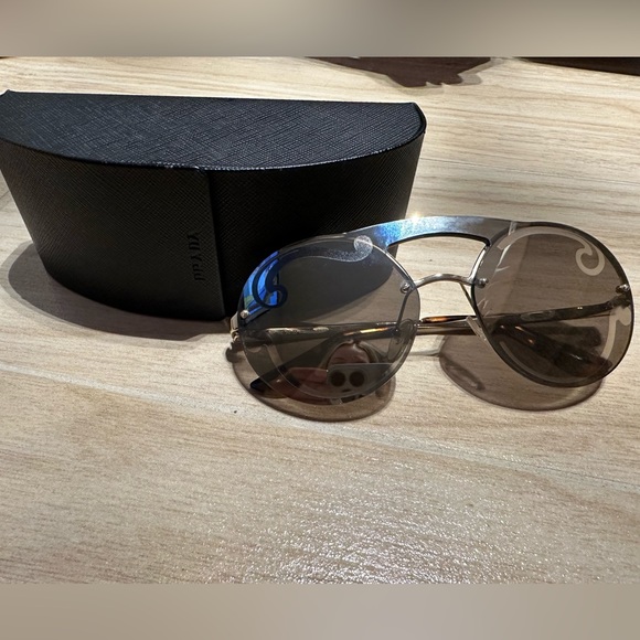 PRADA BRAND NEW WOMENS CATWALK SUNGLASSES! - Picture 3 of 8